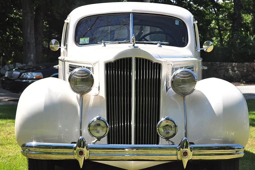 1939 Packard, outer view 1939 Packard, outer view