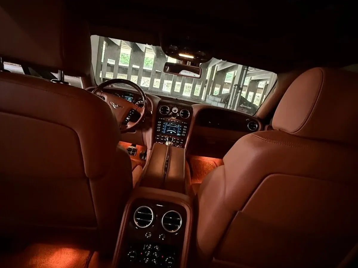 Bentley Continental Flying Spur finished in white, take 2 Bentley Continental Flying Spur finished in white, take 2