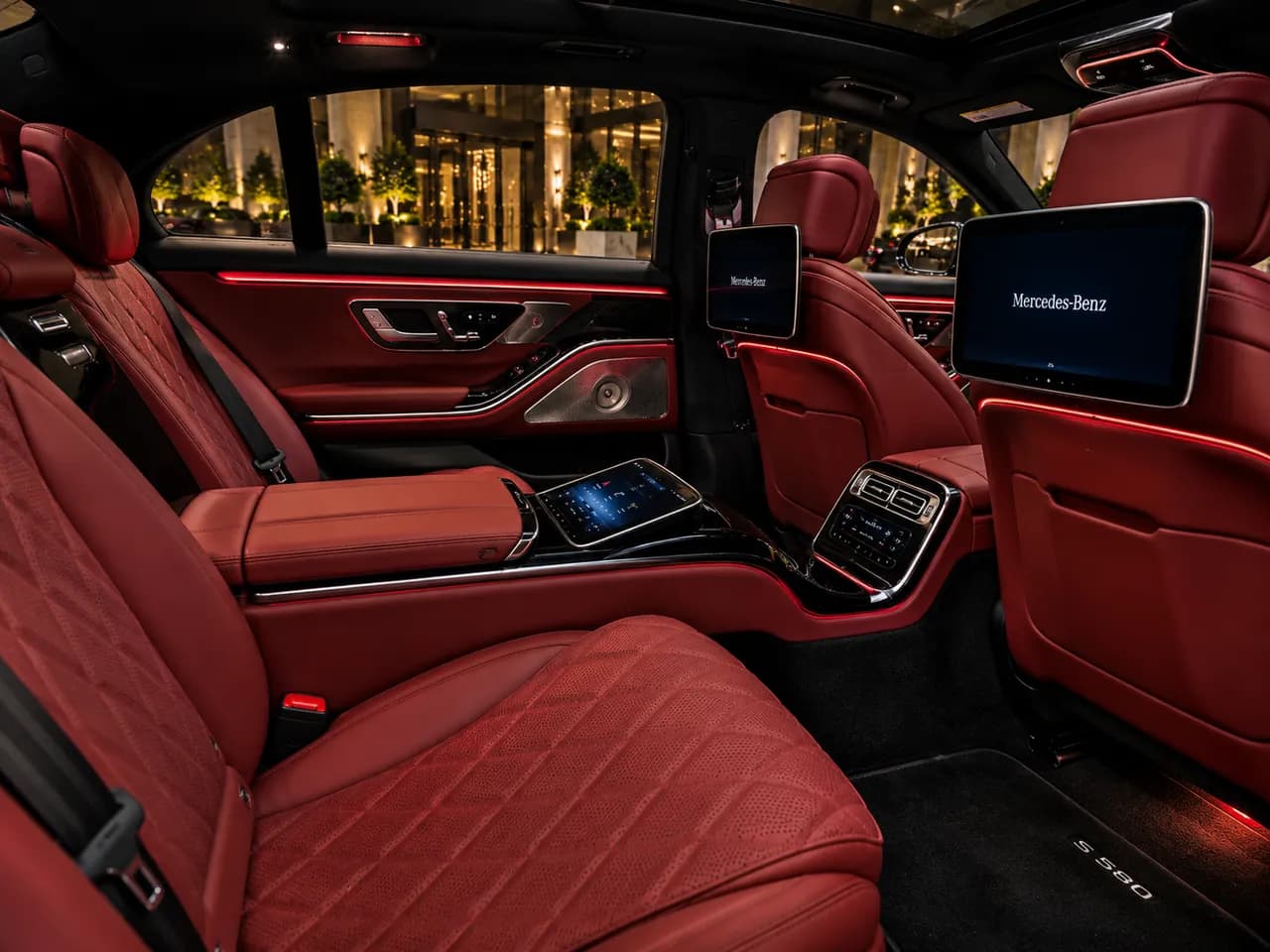 Mercedes S580 Executive finished in black, take 2 Mercedes S580 Executive finished in black, take 2