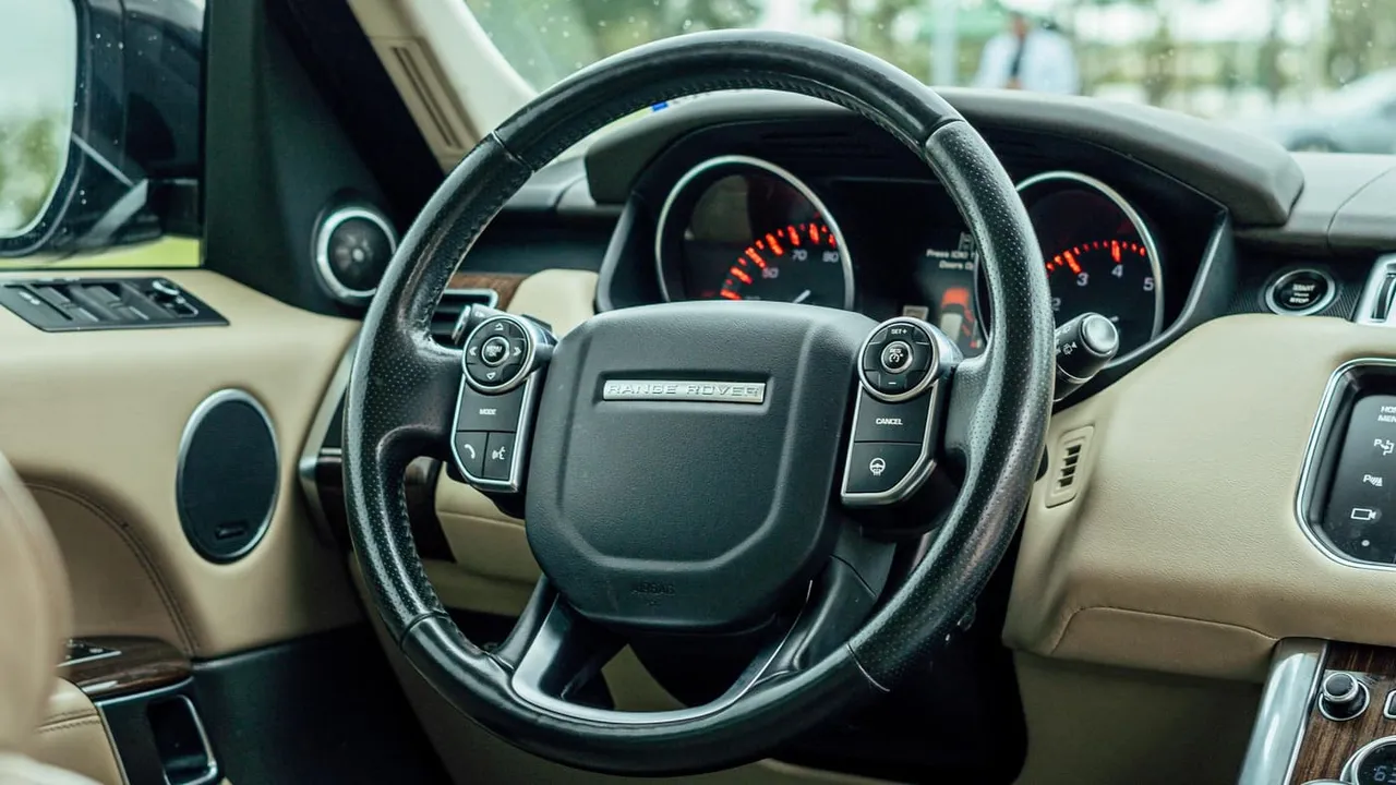 Range Rover Sport finished in black, take 2 Range Rover Sport finished in black, take 2