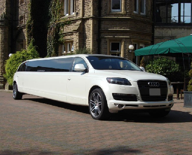 Limo Hire in Kelty
