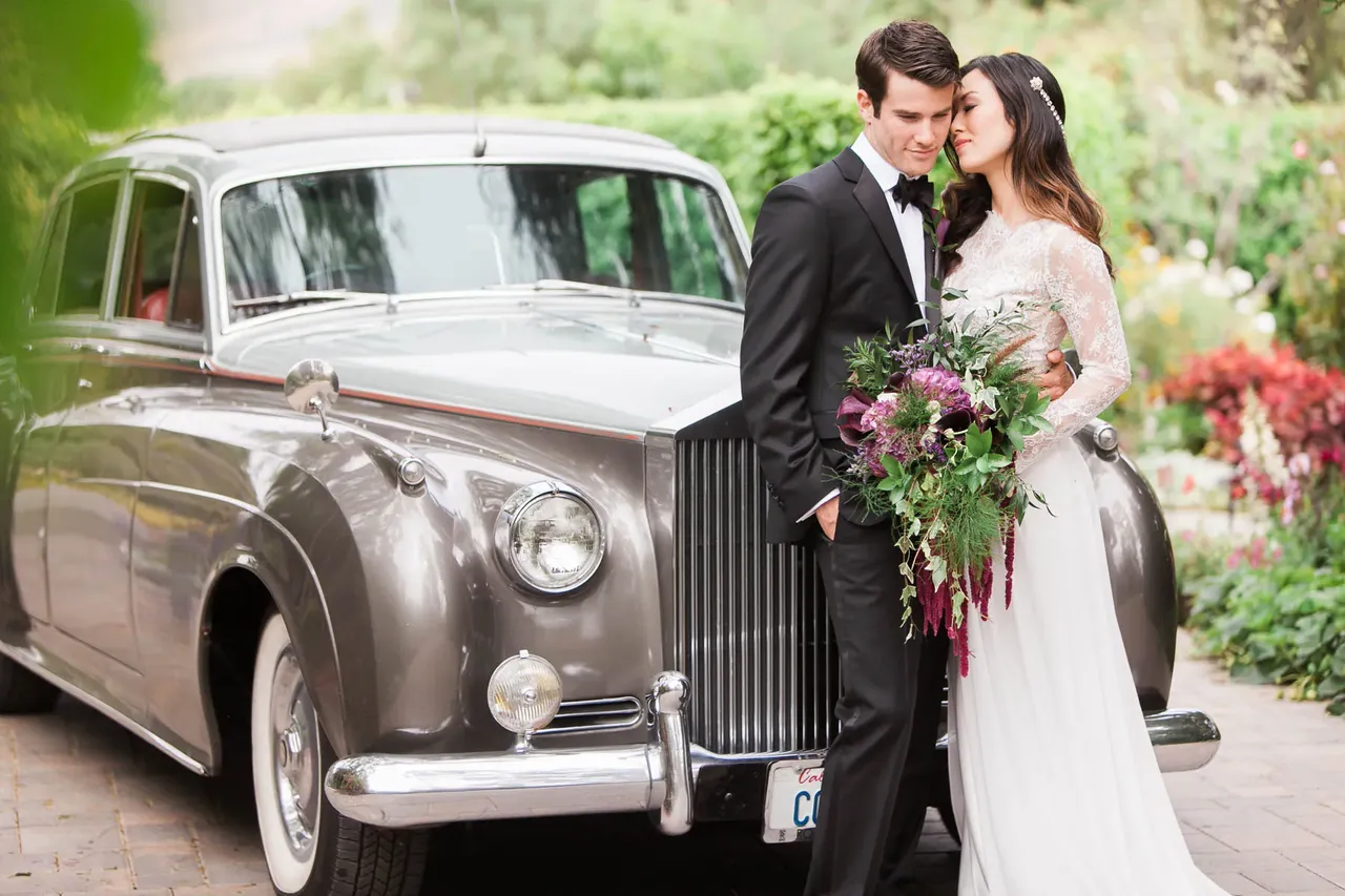 1958 Silver Rolls-Royce Silver Cloud I exterior, photo 5 for wedding car rental in Winnetka, CA