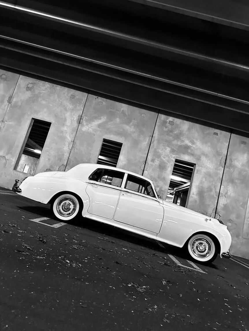 1959 Rolls Royce Silver Cloud exterior, photo 5 for wedding car rental in Connecticut 1959 Rolls Royce Silver Cloud exterior, photo 5 for wedding car rental in Connecticut