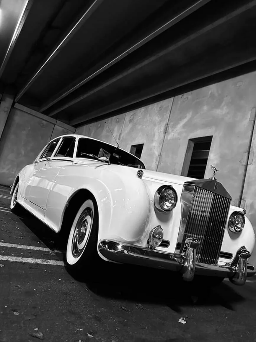 1959 Rolls Royce Silver Cloud exterior, photo 6 for wedding car rental in Connecticut 1959 Rolls Royce Silver Cloud exterior, photo 6 for wedding car rental in Connecticut