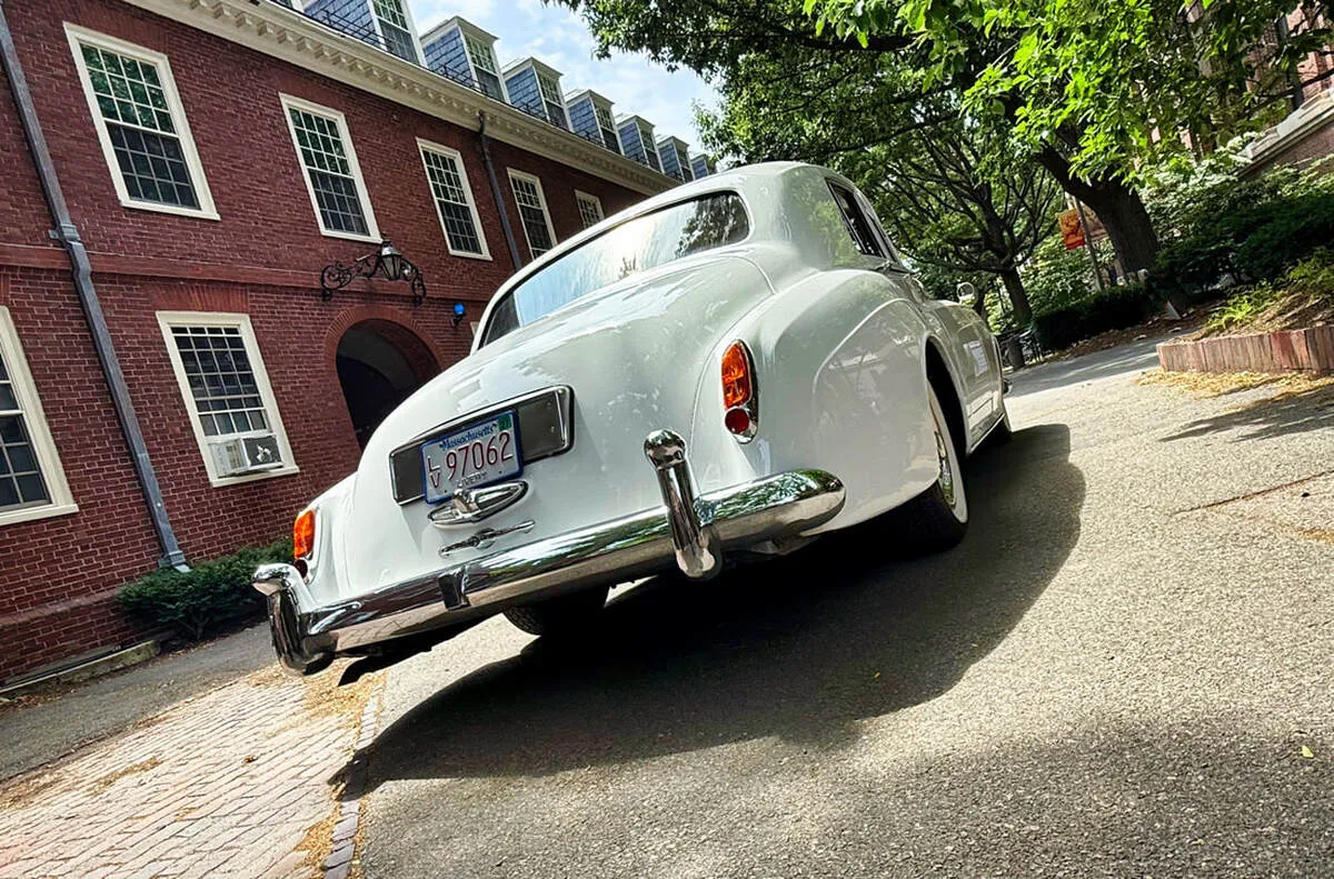1961 Rolls-Royce Silver Cloud exterior, photo 5 for wedding car rental in East Granby, CT