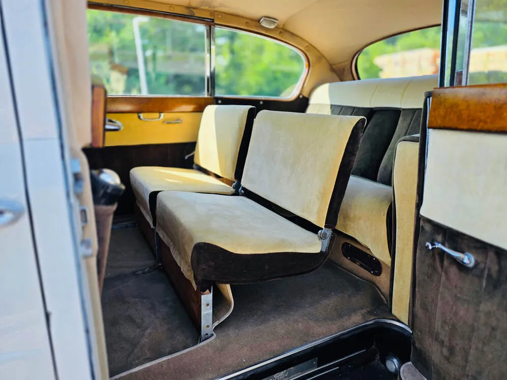 1962 Rolls-Royce Austin Princess Stretch Limousine interior, photo 8 for wedding car rental in Windsor, CT