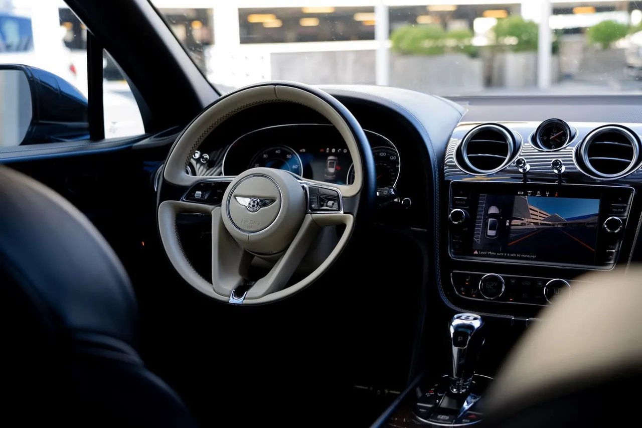 Bentley Bentayga finished in black, take 6 Bentley Bentayga finished in black, take 6