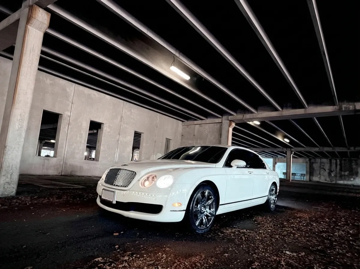 Bentley Continental Flying Spur finished in white, take 4