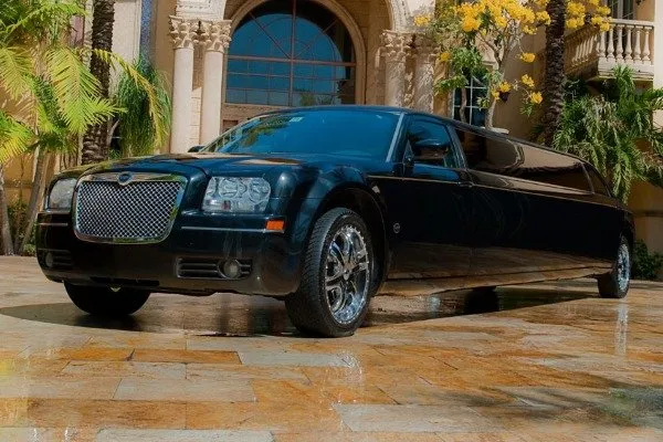 Black Chrysler 300 Stretch Limousine Black Chrysler 300 Stretch Limousine for wedding car rental