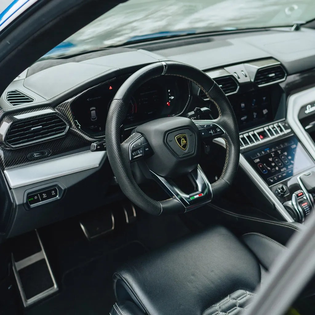 Blue Blu Eleos Lamborghini Urus, photo 4 for wedding car rental in Rockville, MD Blue Blu Eleos Lamborghini Urus, photo 4 for wedding car rental in Rockville, MD