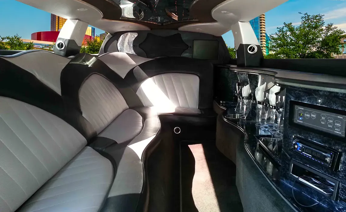 Chrysler 300 Stretch Limousine Chrysler 300 Stretch Limousine for wedding car rental