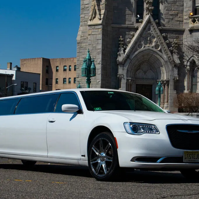 Chrysler 300 Stretch Limousine Chrysler 300 Stretch Limousine for wedding car rental