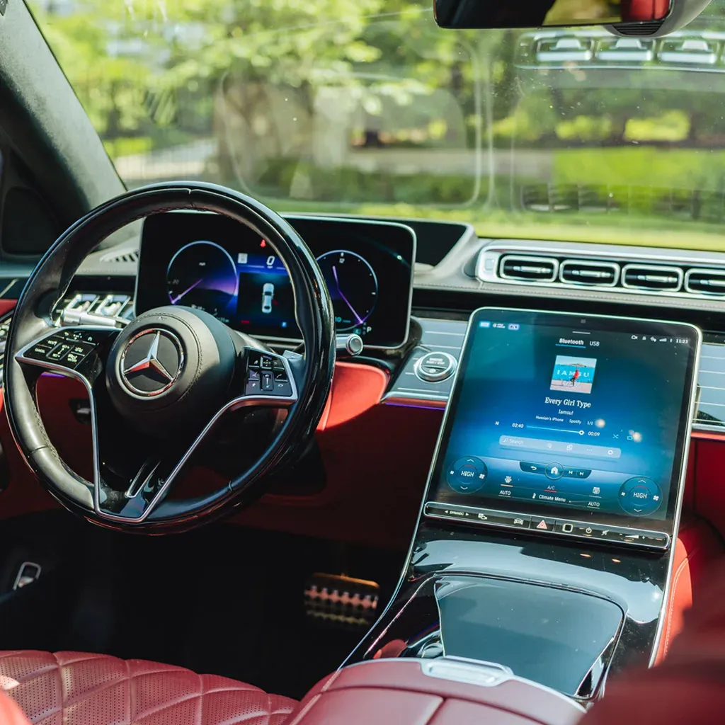 Black Designo S580 Mercedes-Benz 2023 with Starlight Roof, photo 3 for wedding car rental in Rockville, MD
