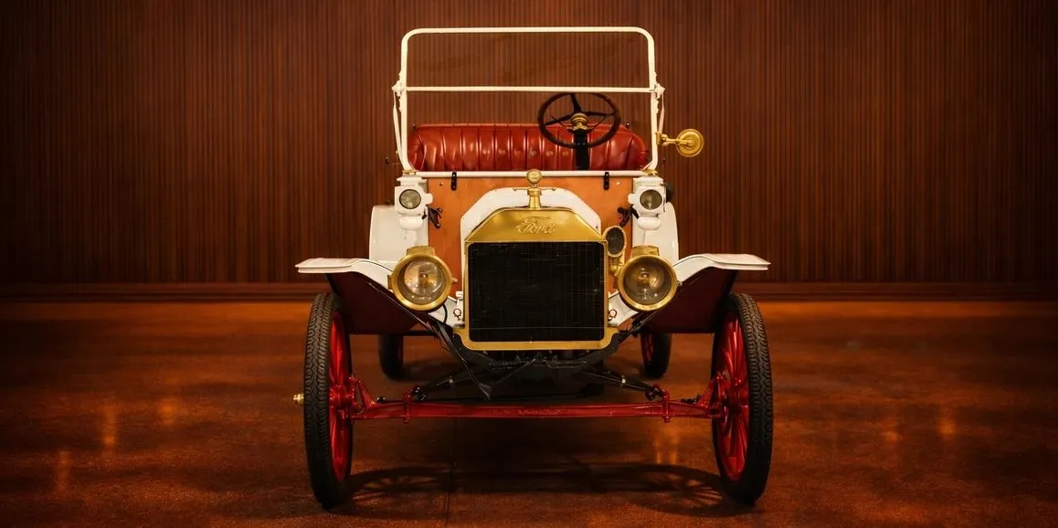 White Ford Model T Speedster 1912 Vintage for wedding car rental in New Castle County, DE