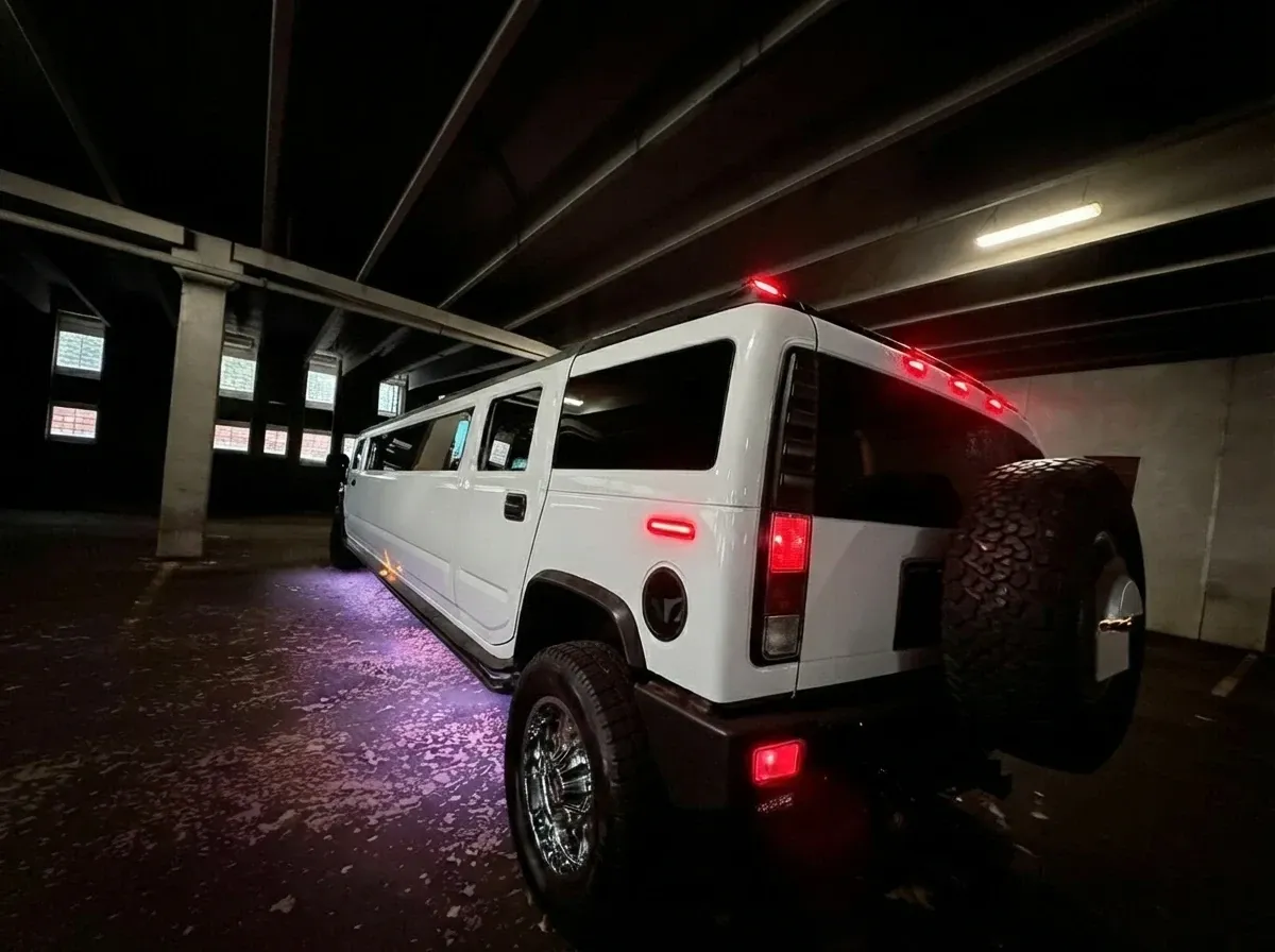 H2 Hummer finished in white, take 2