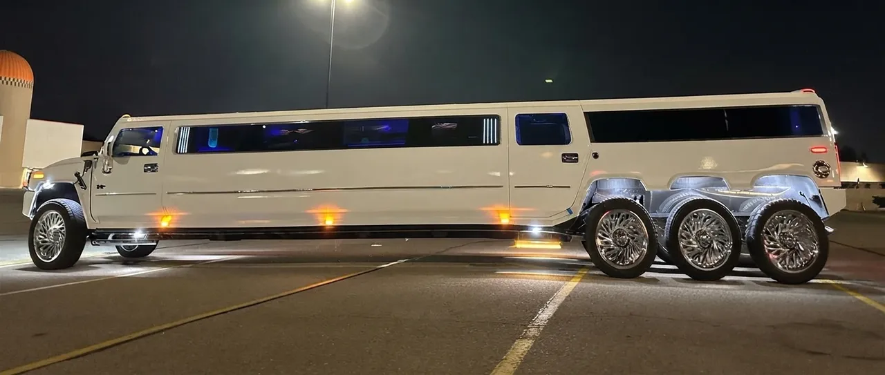 Hummer H2 Triple Axle White Hummer H2 Triple Axle White, bookable now