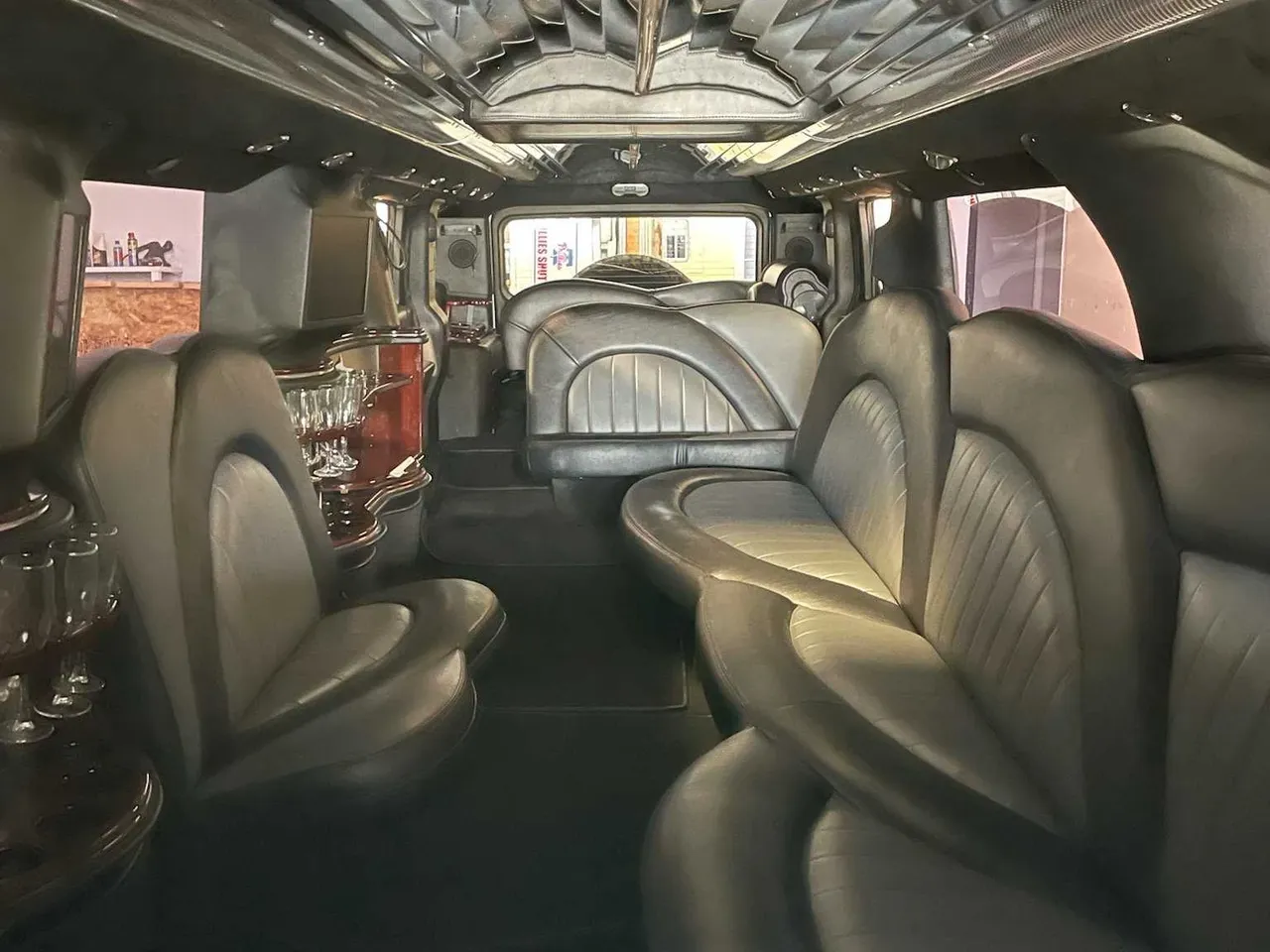 Hummer Limousine finished in black, take 11