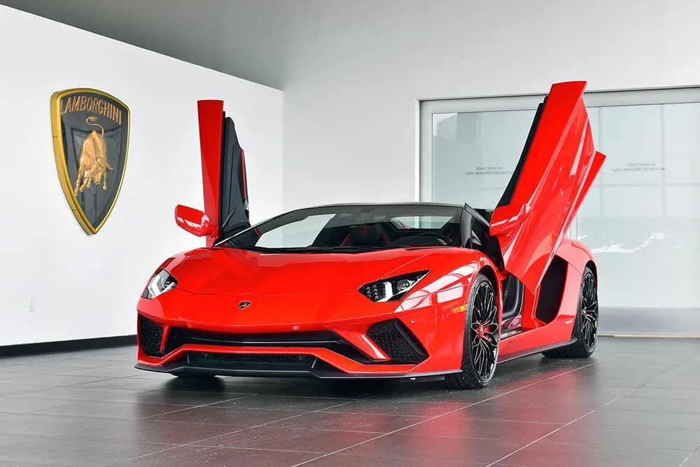 Lamborghini Aventador S finished in red, take 2
