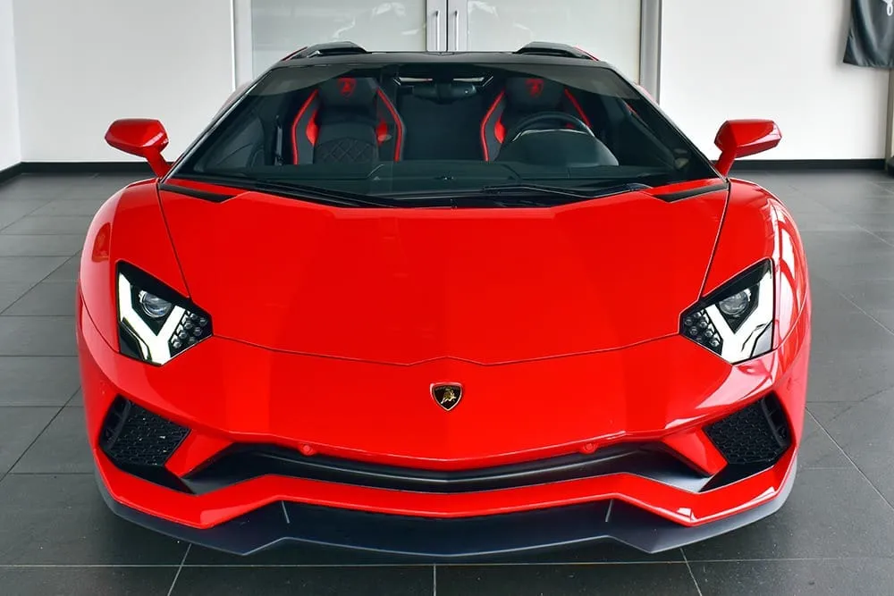 Lamborghini Aventador S finished in red, take 9