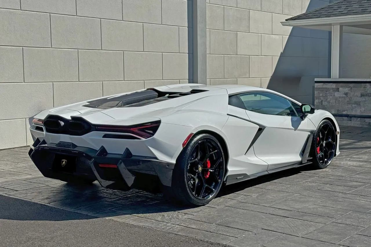 Lamborghini Revuelto finished in white, take 5 Lamborghini Revuelto finished in white, take 5