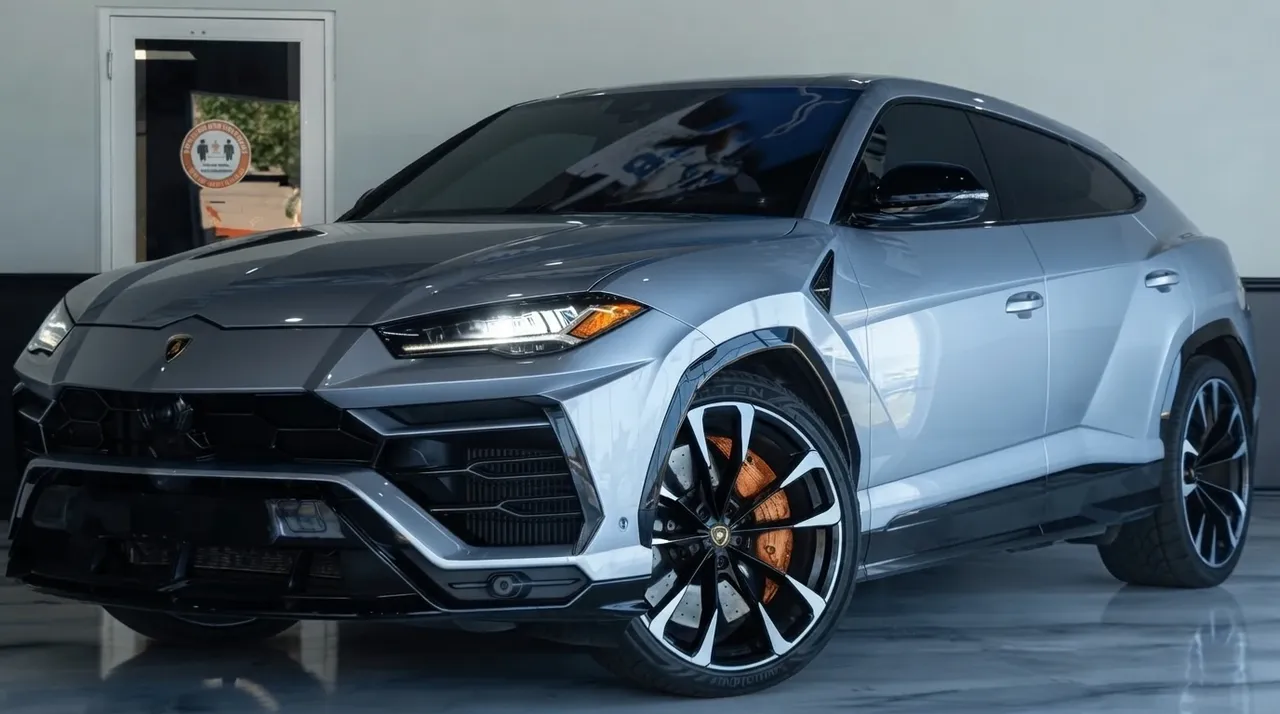 Lamborghini Urus finished in silver, bookable now