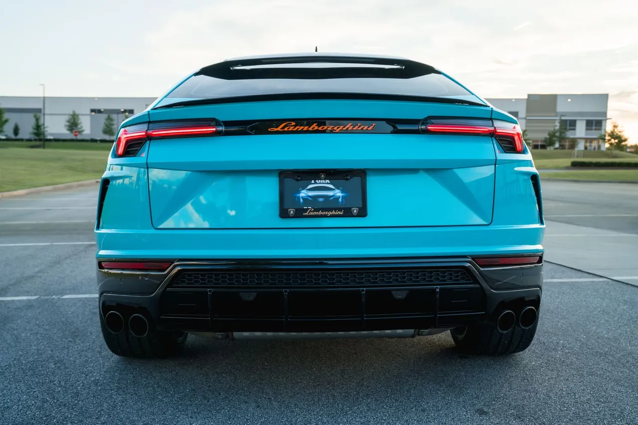 Lamborghini Urus finished in blue, take 6