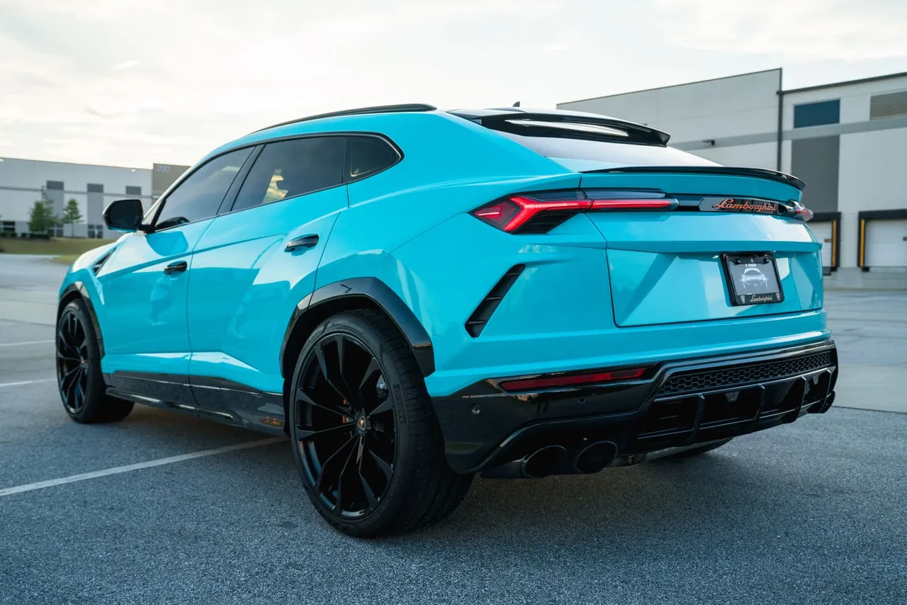 Lamborghini Urus finished in blue, take 7