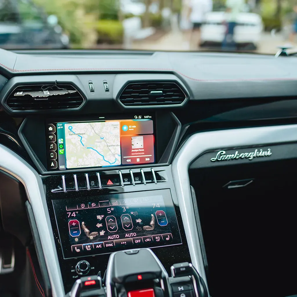 Lamborghini Urus Ibis White, photo 8 for wedding car rental in Rockville, MD