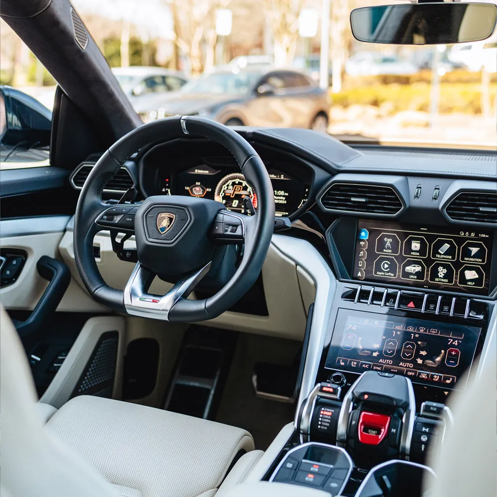 White Lamborghini Urus Omnino Albus, photo 2 for wedding car rental in Rockville, MD