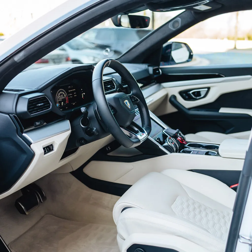 White Lamborghini Urus Omnino Albus, photo 3 for wedding car rental in Rockville, MD