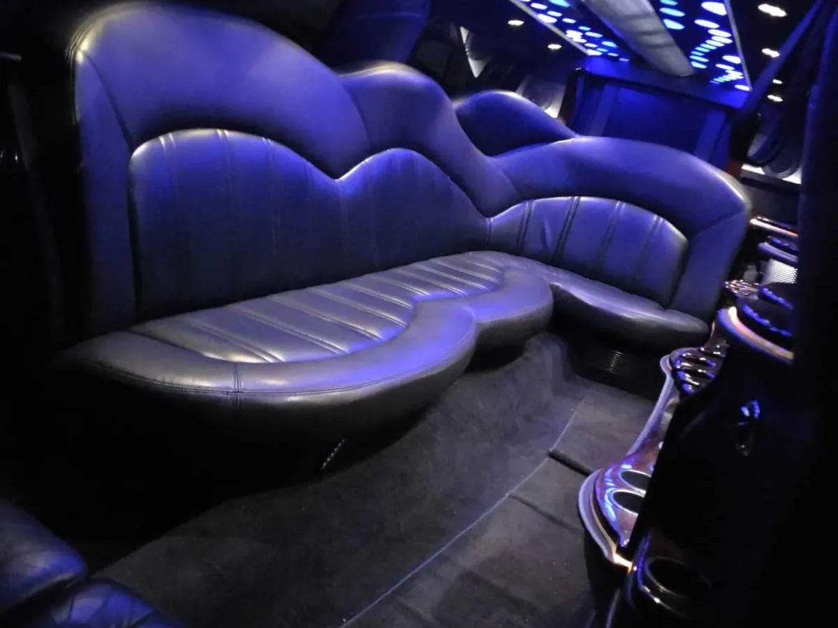 Lincoln MKT Limousine finished in white, take 2