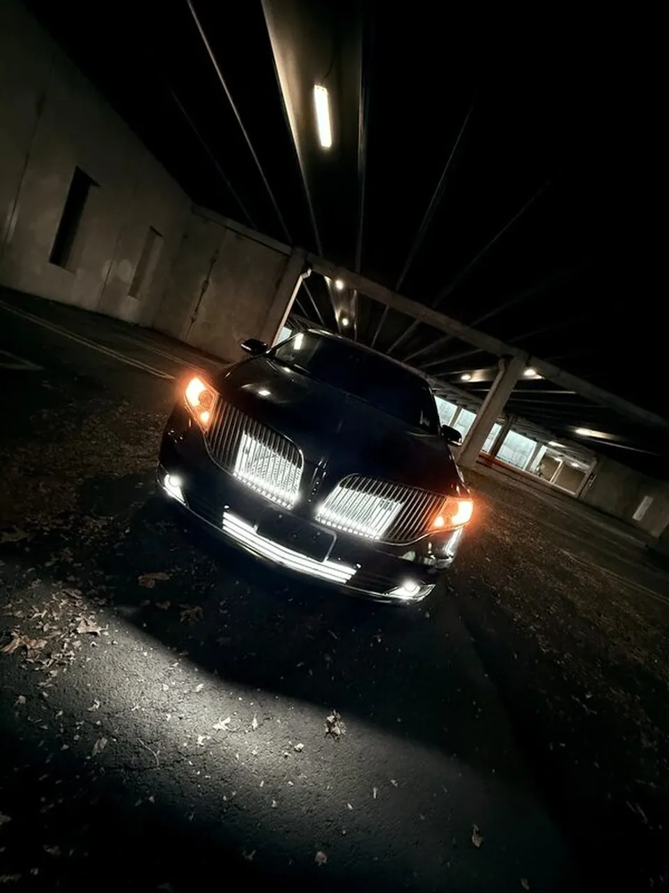 Black Lincoln MKT Limousine exterior, photo 8 for wedding car rental