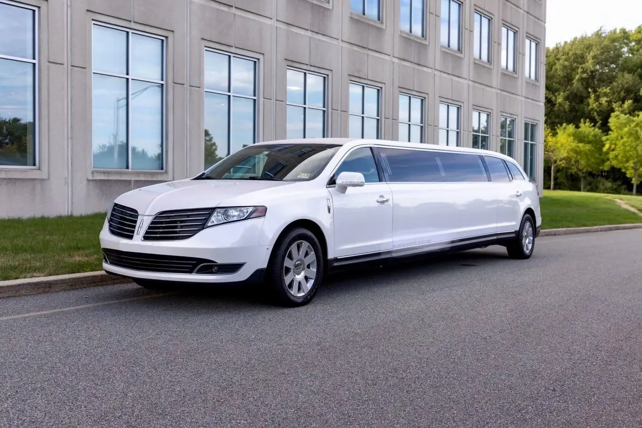 Lincoln MKT Stretch Limousine Lincoln MKT Stretch Limousine for wedding car rental