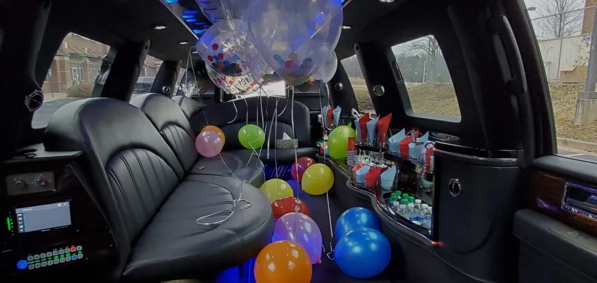 Lincoln Navigator Lincoln Navigator for wedding car rental