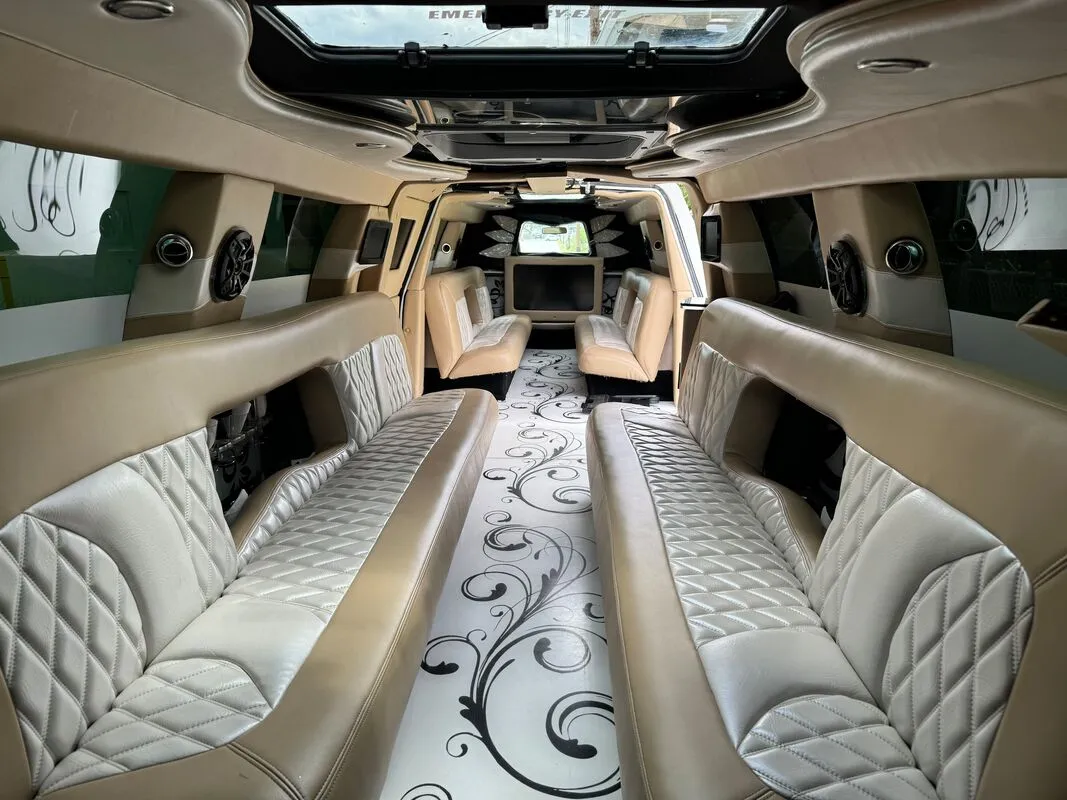 18 Passenger Lincoln Navigator interior with TV screens, photo 8 for wedding car rental