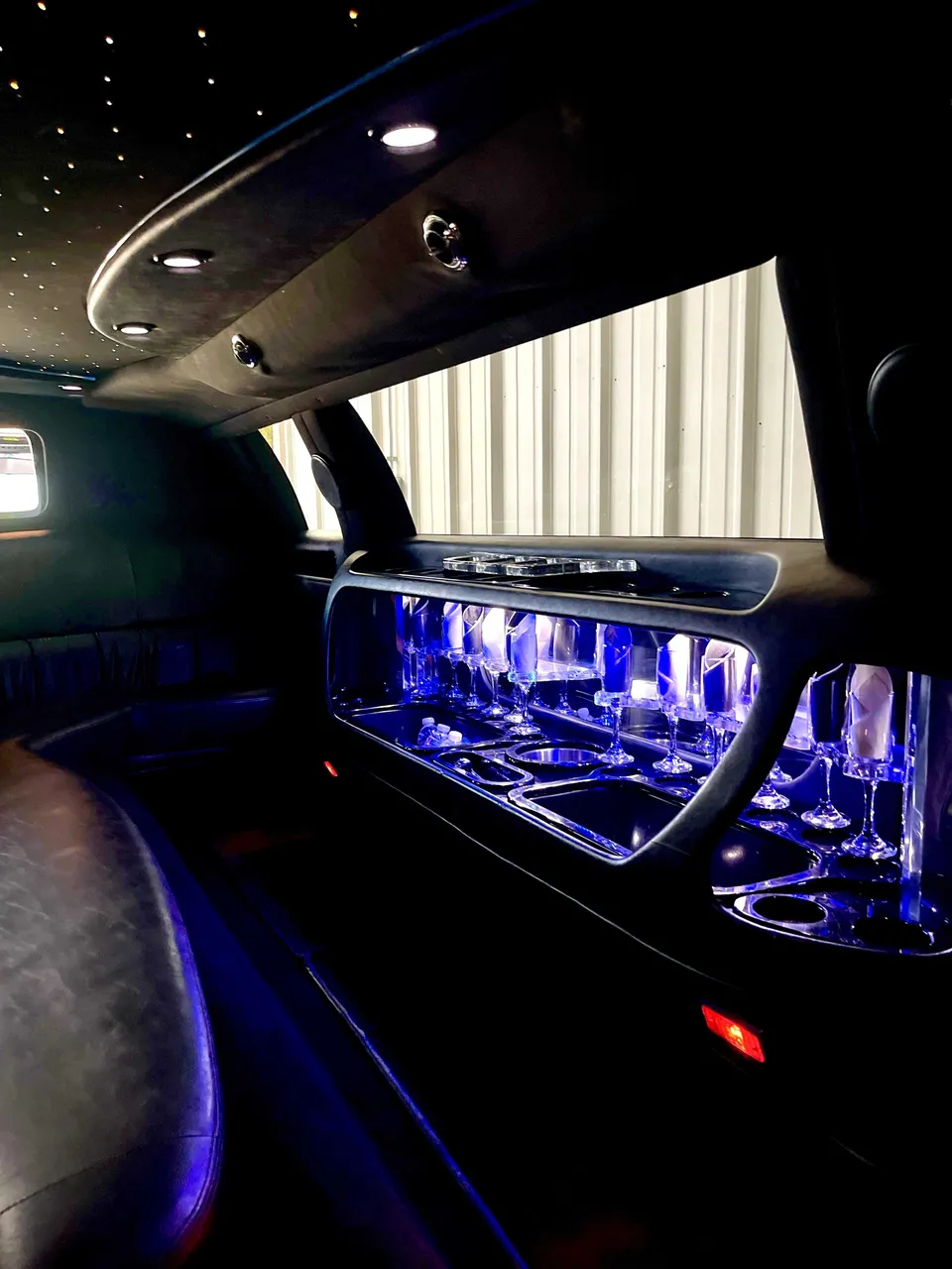 Lincoln Towncar Limo interior for wedding limo rental in Nevada Lincoln Towncar Limo interior for wedding limo rental in Nevada