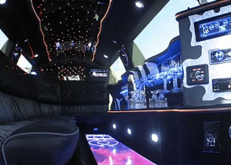 Lincoln Towncar Limo Tuxedo interior for wedding limo rental Lincoln Towncar Limo Tuxedo interior for wedding limo rental