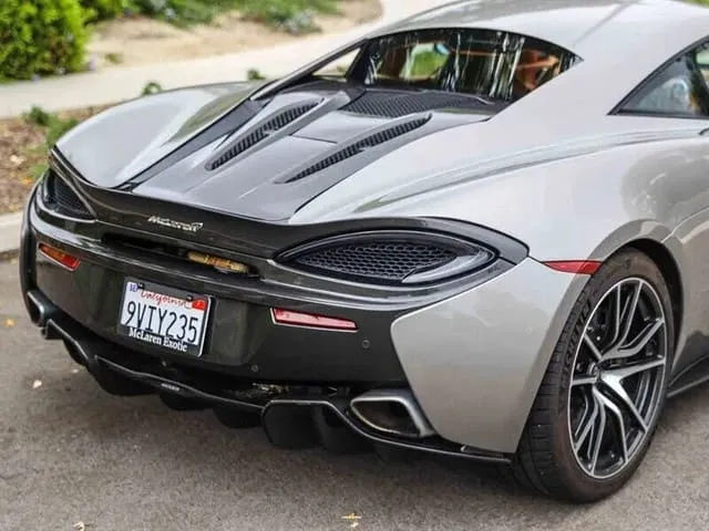 McLaren 570S finished in silver, take 10