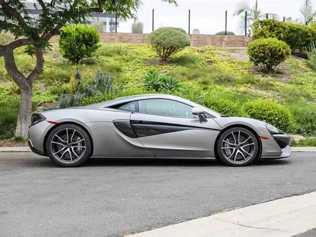 McLaren 570S finished in silver, take 8