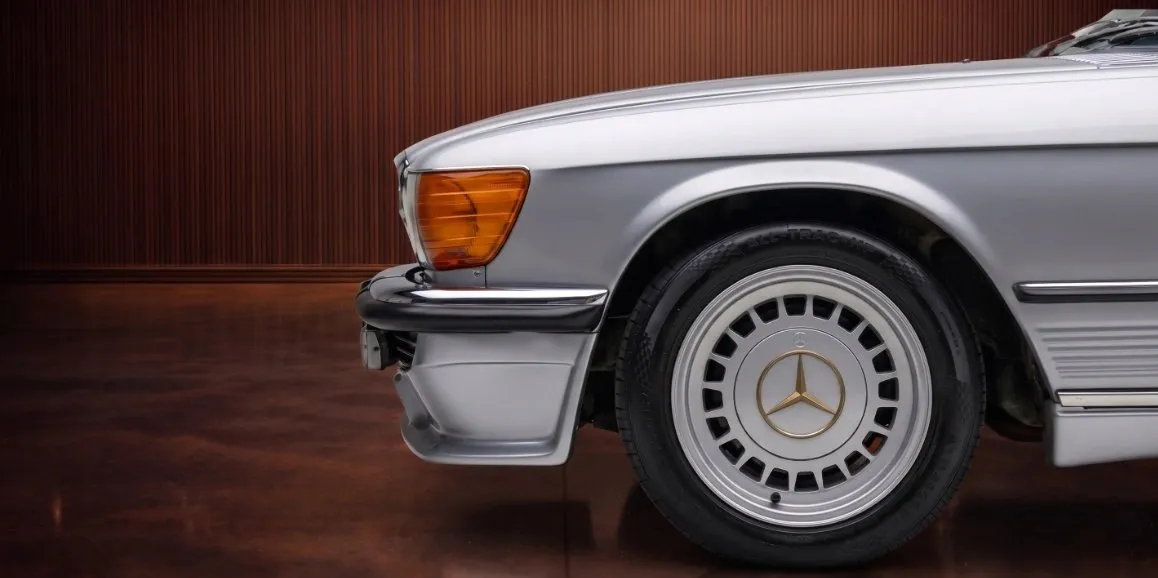Silver Mercedes Benz 450 SL, photo 4 for wedding car rental in Massachusetts