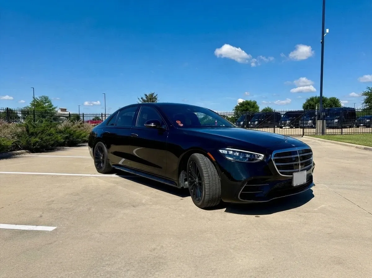 Mercedes-Benz S560 finished in black, bookable now Mercedes-Benz S560 finished in black, bookable now