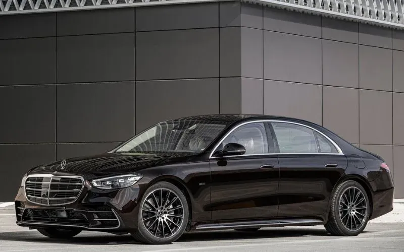 Mercedes-Benz S580 Premium Sedan for wedding car rental in Windsor, CT