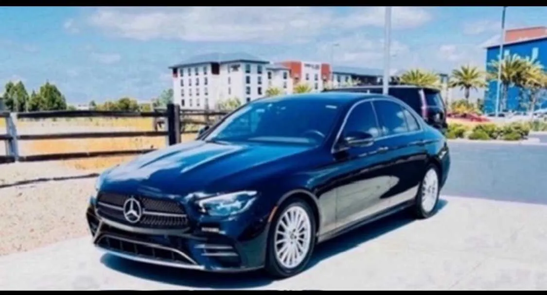 Mercedes E Class Black Mercedes E Class for wedding car rental