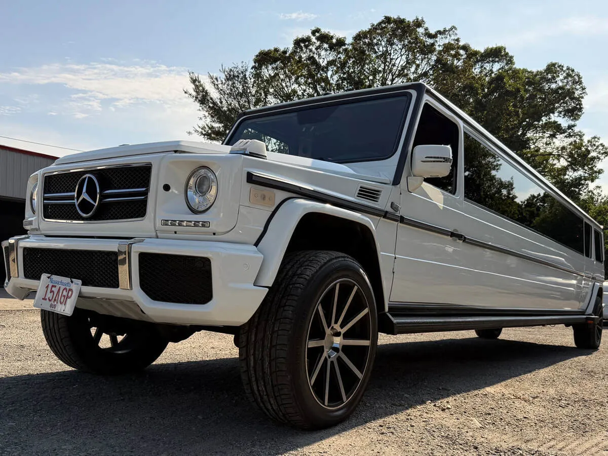 White Mercedes-Benz G Wagon exterior, photo 3 for wedding car rental
