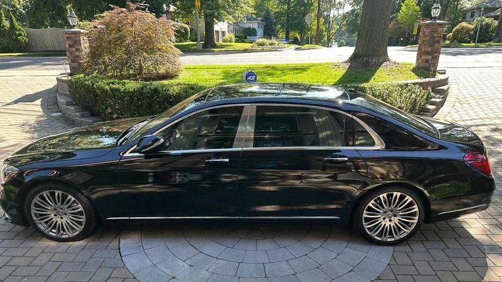 Black Mercedes-Maybach for wedding car rental in New York City, NY