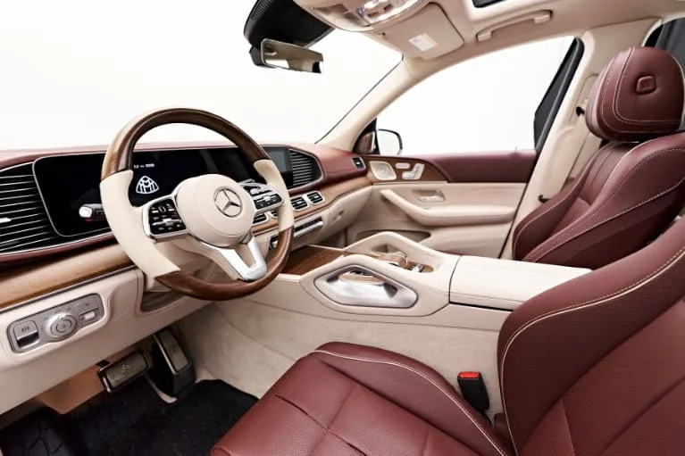Mercedes-Maybach GLS 600 finished in black, take 2 Mercedes-Maybach GLS 600 finished in black, take 2