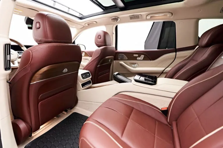 Mercedes-Maybach GLS 600 finished in black, take 6 Mercedes-Maybach GLS 600 finished in black, take 6