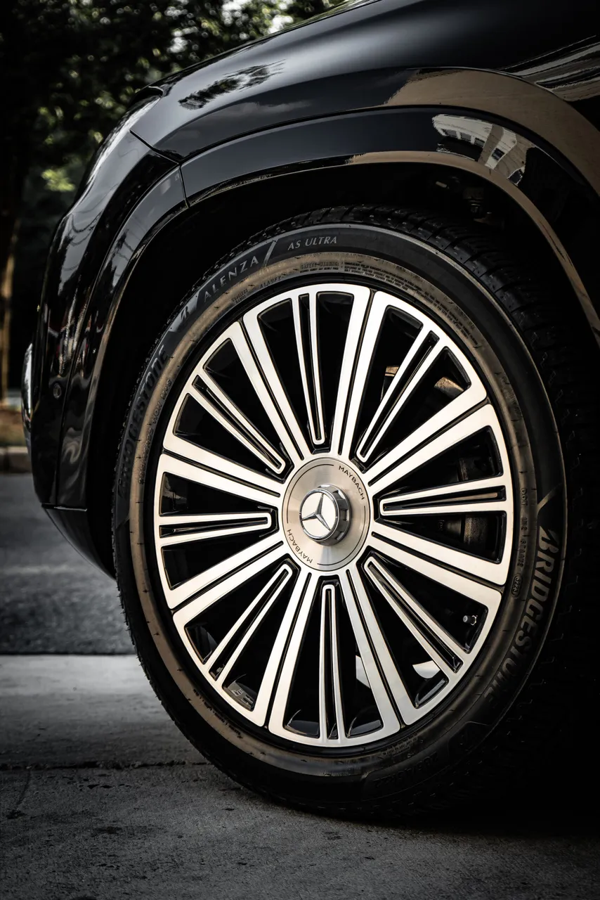 Mercedes Maybach GLS 600 — Black, take 2 Mercedes Maybach GLS 600 — Black, take 2