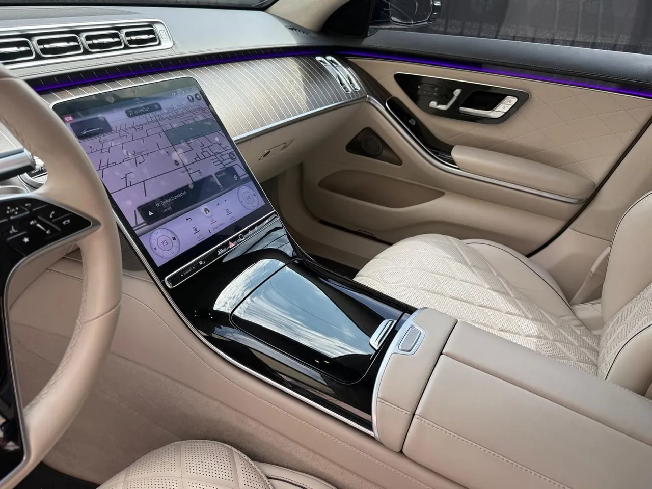 Mercedes S 580 finished in white, take 10 Mercedes S 580 finished in white, take 10