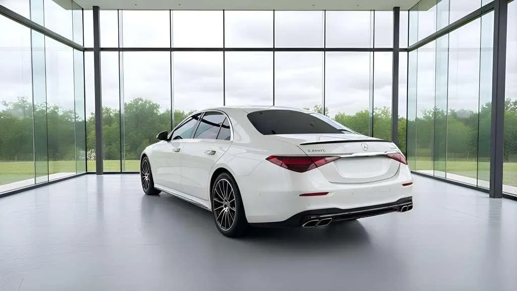 Mercedes S 580 finished in white, take 4 Mercedes S 580 finished in white, take 4